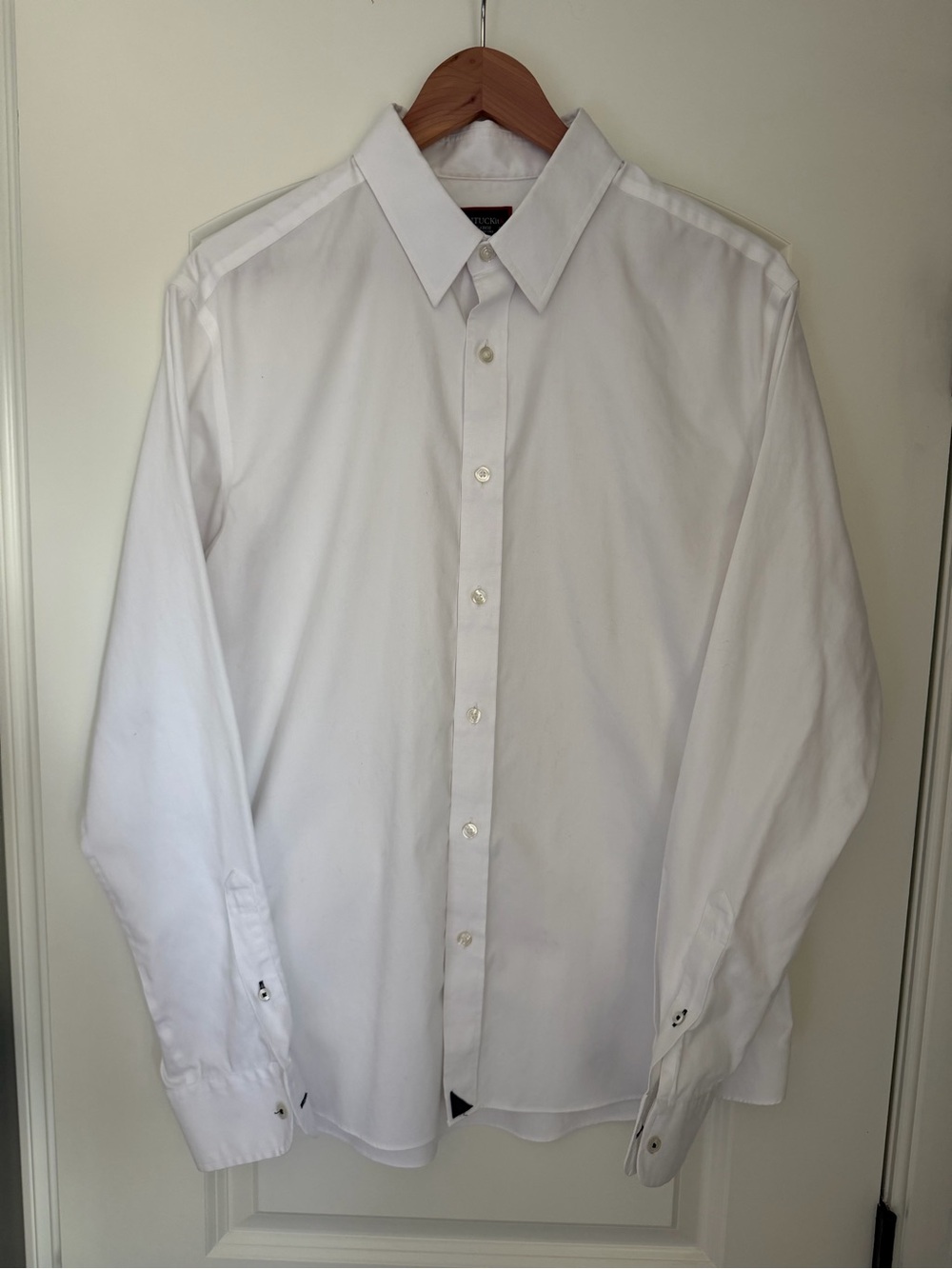 UNTUCKit White Men's Dress Shirt - Classic Point Collar